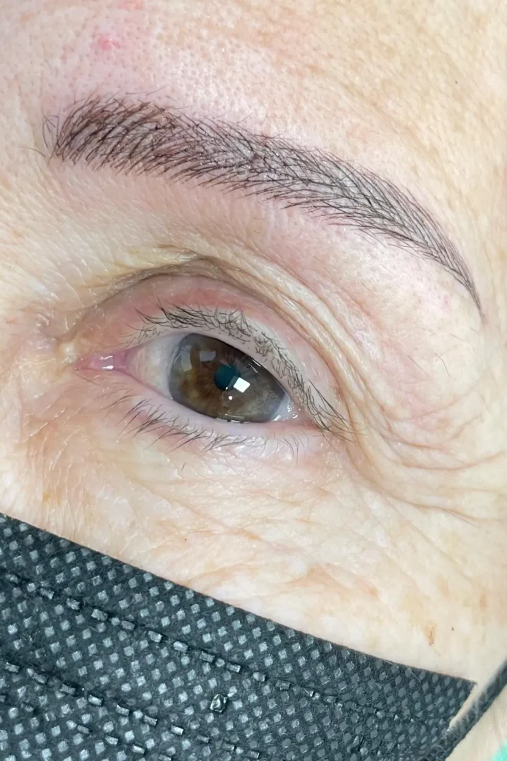 foto del después de micropigmentación de cejas